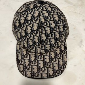 AUNTHENTIC CHRISTIAN DIOR CAP